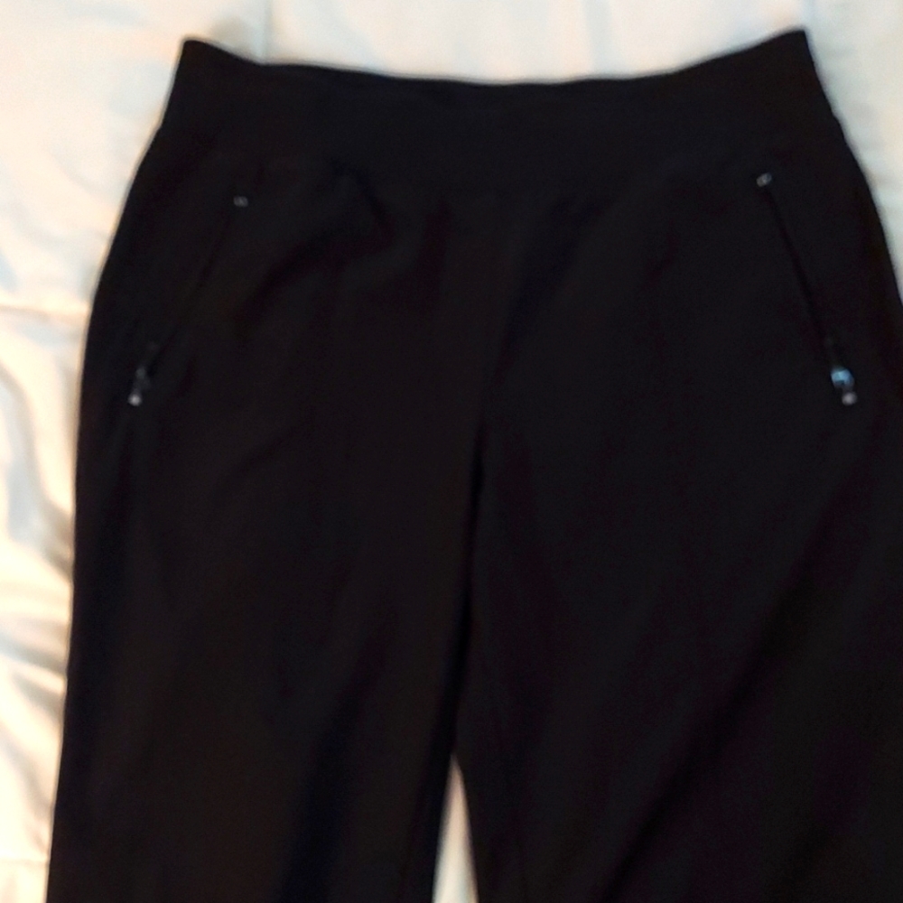 Black Crop Jogging Pants